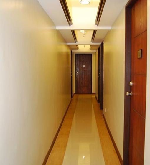 Stone House Hotel Manila