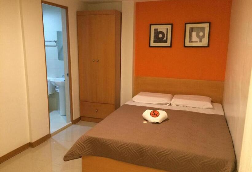 Stone House Hotel Pasay