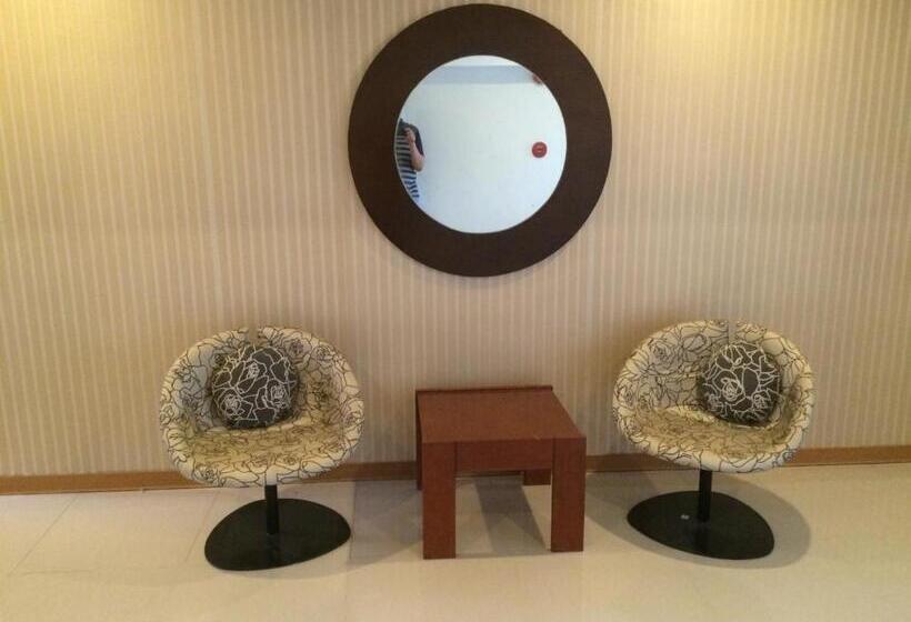 Stone House Hotel Pasay