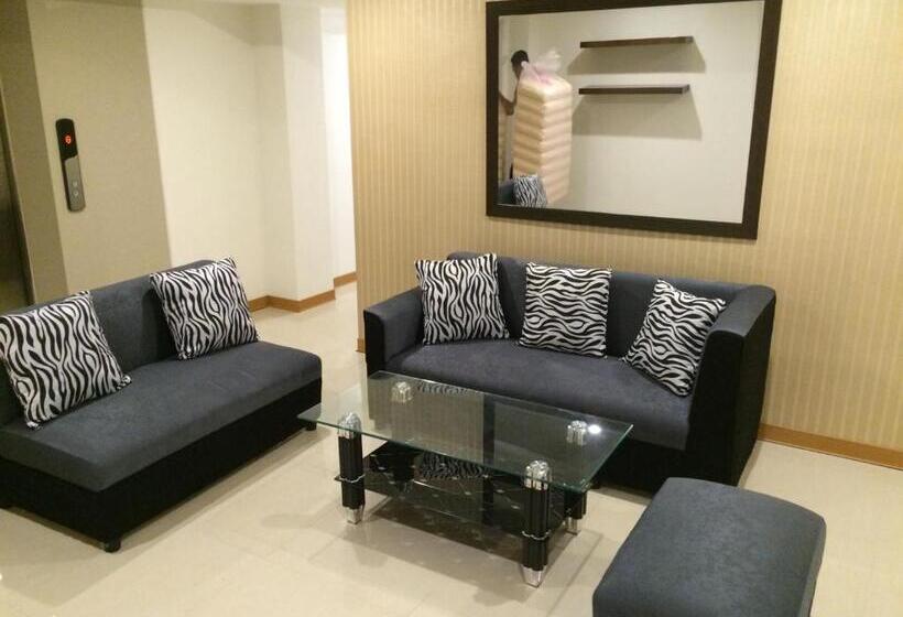 Stone House Hotel Pasay