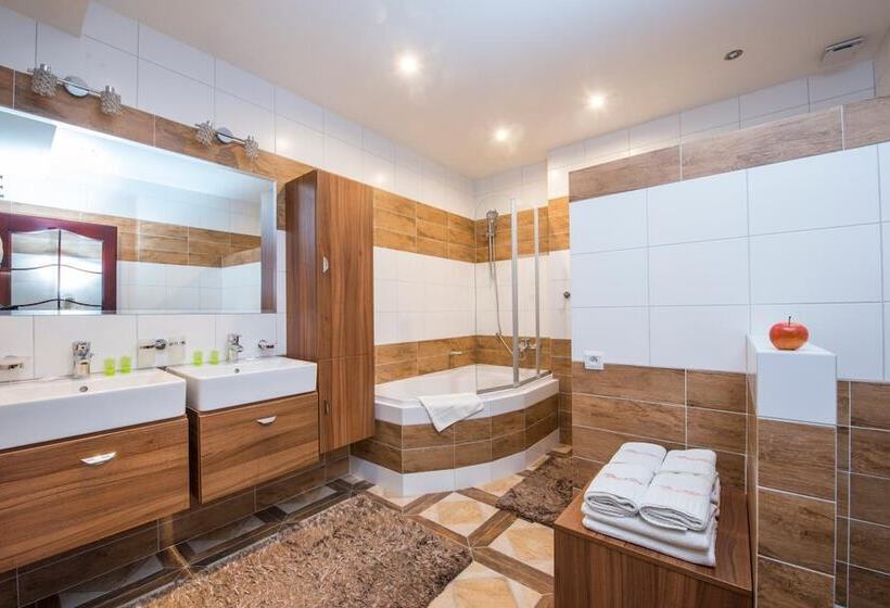 酒店 Svatojansky Kastiel