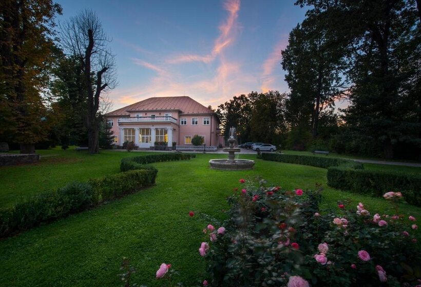 酒店 Svatojansky Kastiel