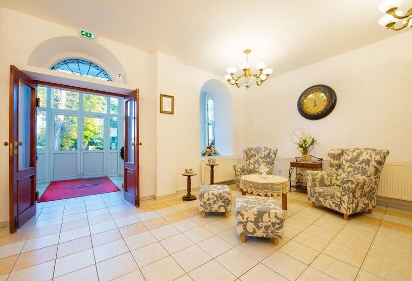 酒店 Svatojansky Kastiel