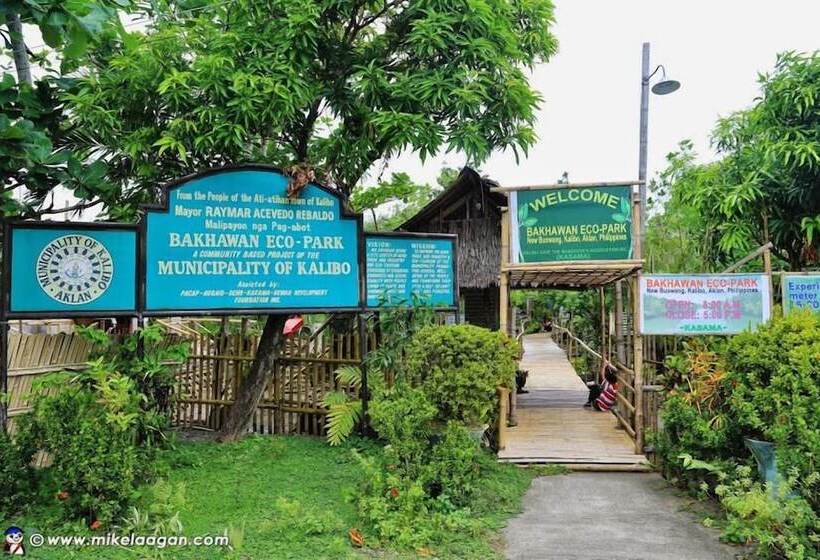 בית מלון כפרי The Premiere Business