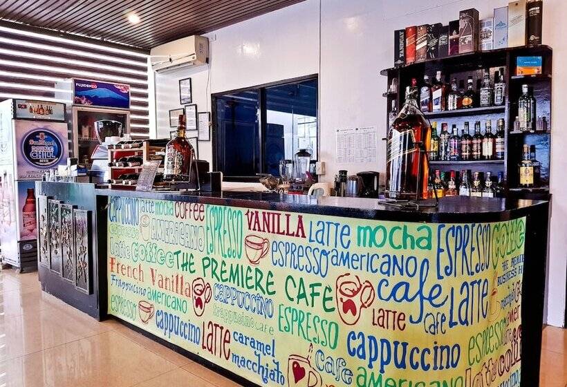 בית מלון כפרי The Premiere Business