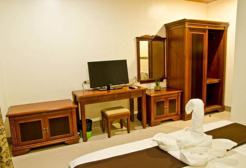 בית מלון כפרי The Premiere Business