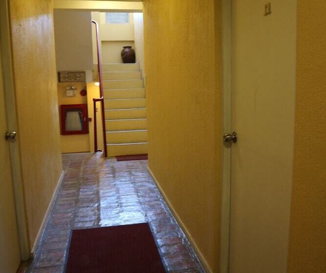 Hotel The Sun Villa Beachfront Resort & Spa