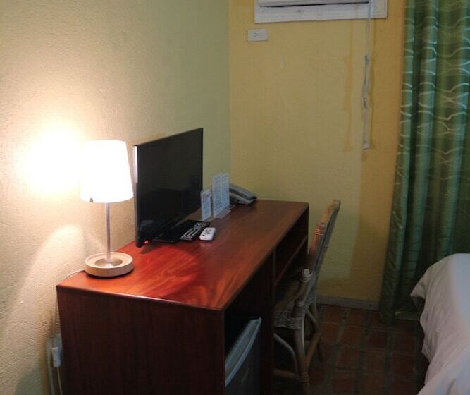 Hotel The Sun Villa Beachfront Resort & Spa