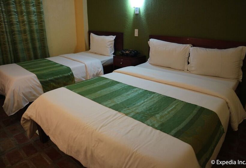 Hotel The Sun Villa Beachfront Resort & Spa