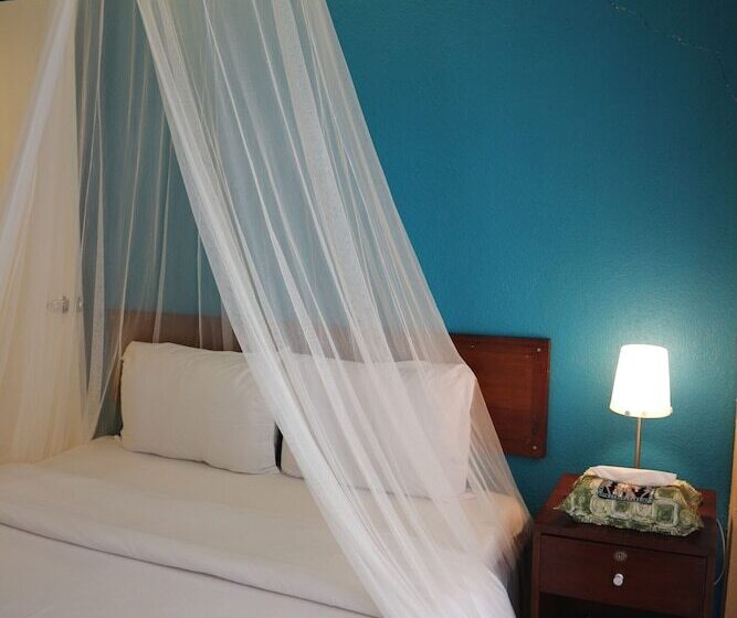 Hotel The Sun Villa Beachfront Resort & Spa