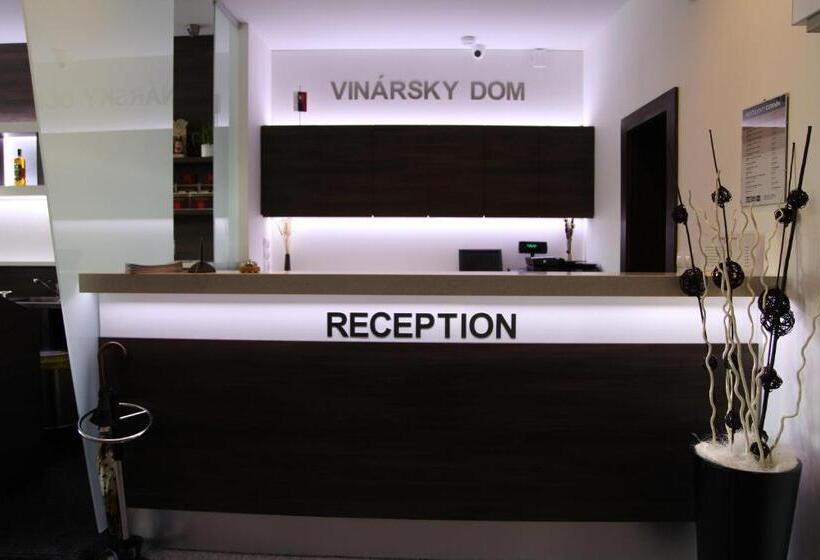 酒店 Vinarsky Dom