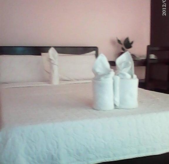 호텔 Rooms R Us   Voyagers Palace