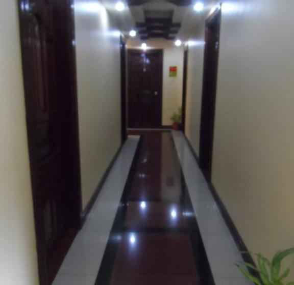 호텔 Rooms R Us   Voyagers Palace