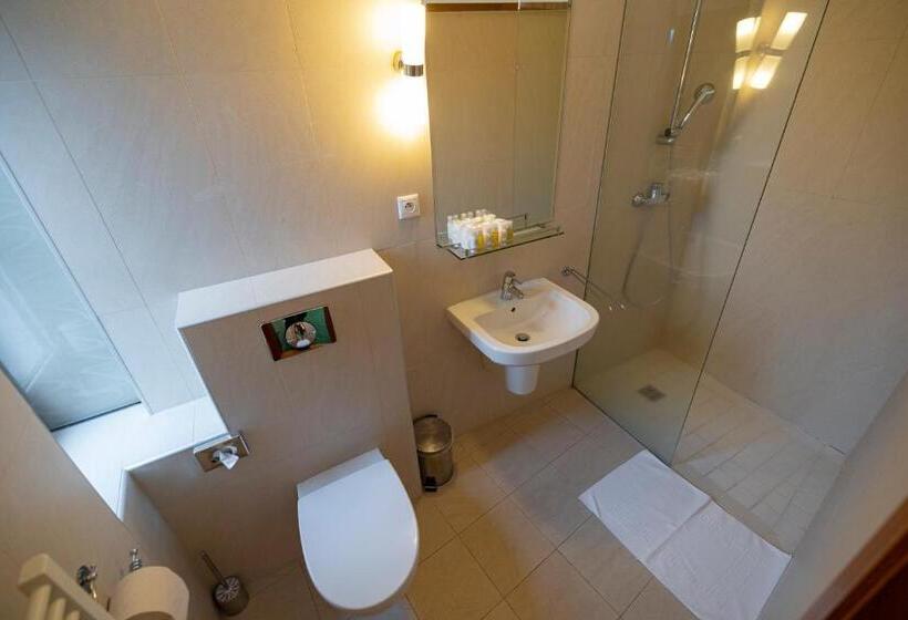 Отель Zámok Topoľčianky