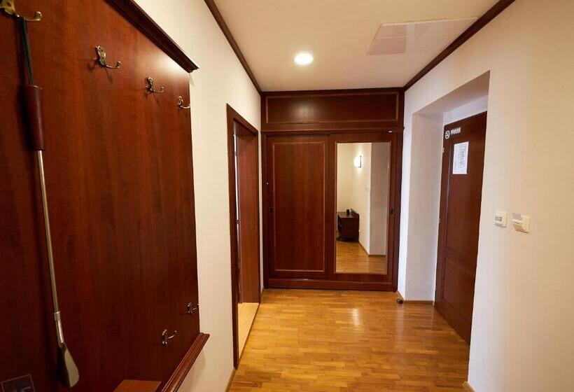 Hradná Stráž Hotel&apartments S Privátnym Wellness