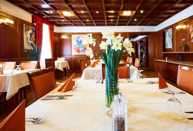 Hradná Stráž Hotel&apartments S Privátnym Wellness