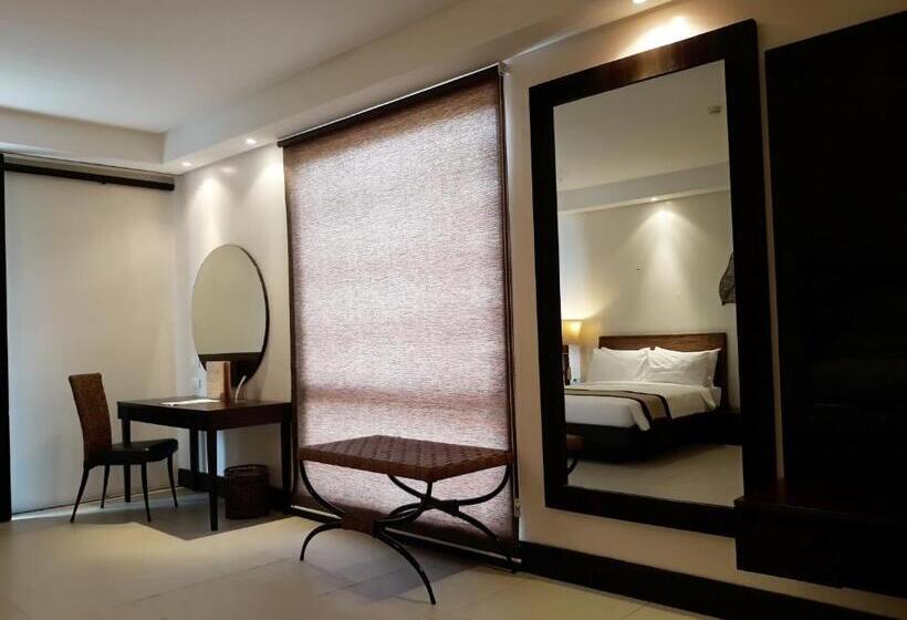 Kamana Sanctuary Resort & Spa