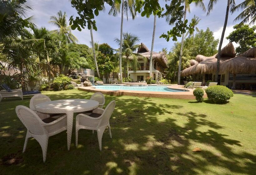 Mike's Dauin Dive Resort