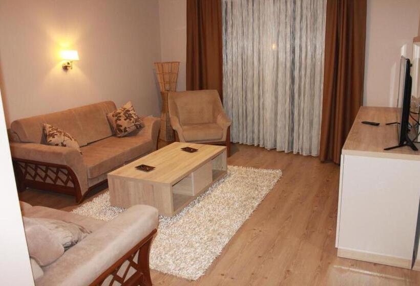 Mirage Hotel   Struga