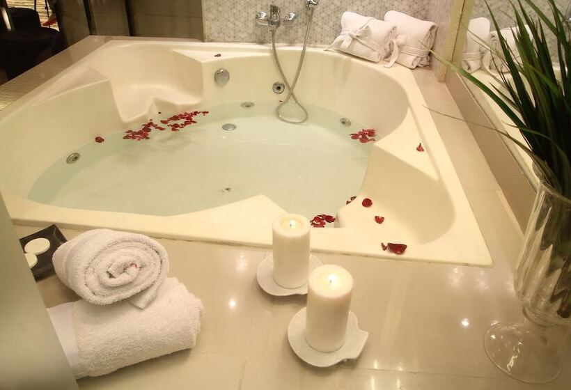 مُتل One Serenata Hotel Bacao