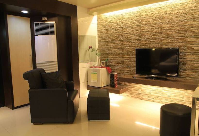 فندق على الطريق One Serenata Hotel Bacao