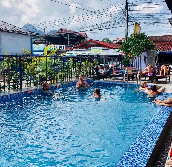 Real Backpackers Hostel Vang Vieng