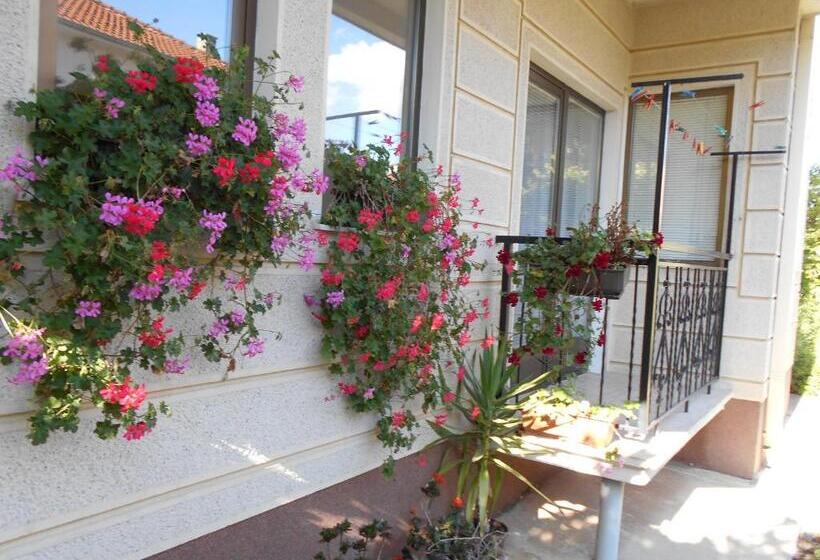 Residence Krstanoski