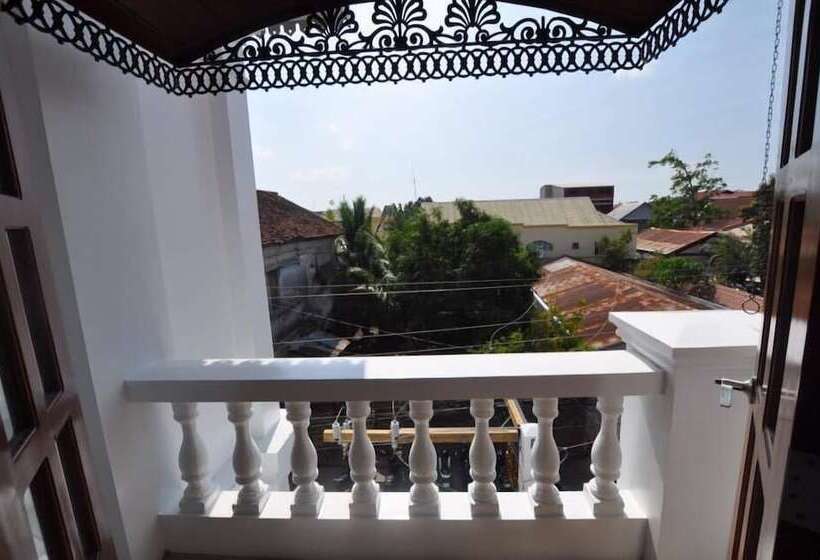 West Loch Park Hotel Vigan