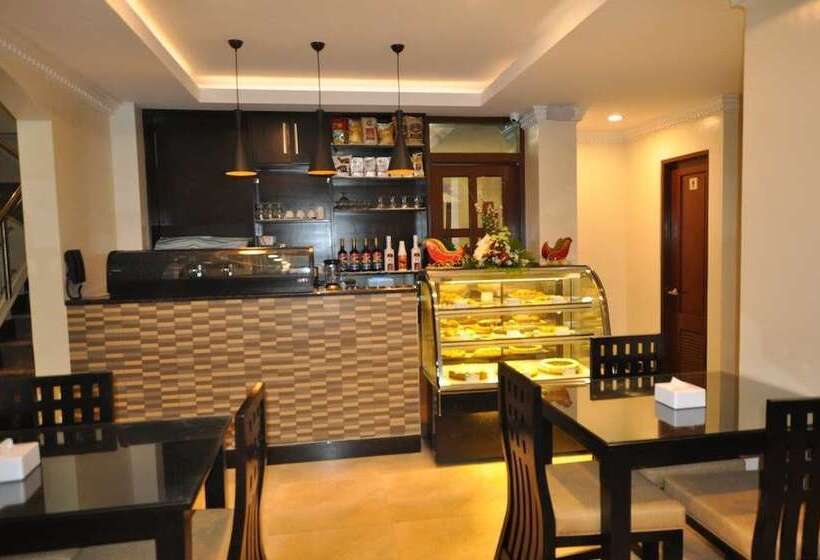 West Loch Park Hotel Vigan