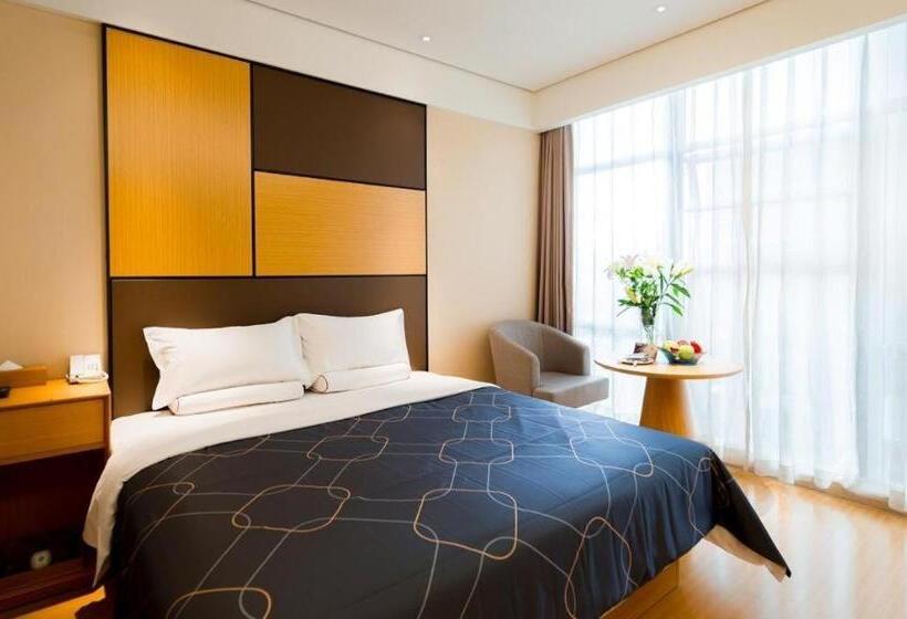 Chonpines Hotels·leshan Giant Buddha