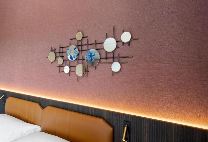 Corendon Amsterdam Schiphol Airport, a Tribute Portfolio Hotel