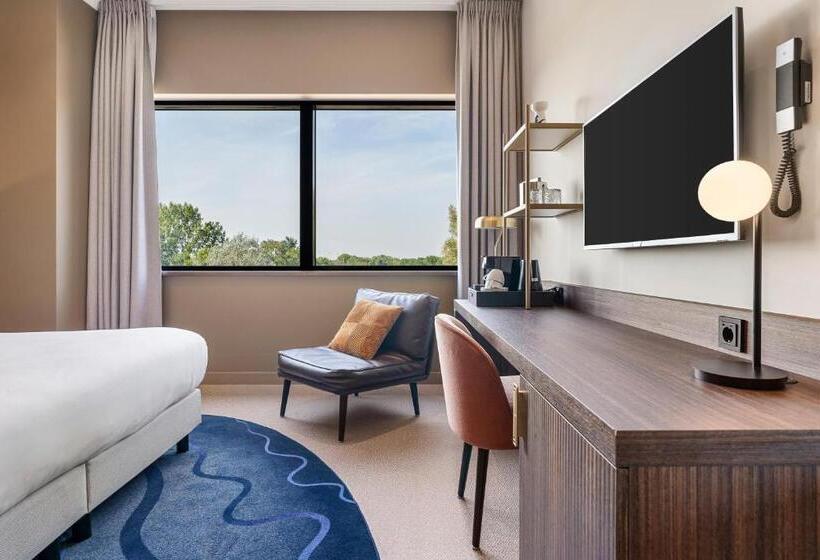 Corendon Amsterdam Schiphol Airport, a Tribute Portfolio Hotel