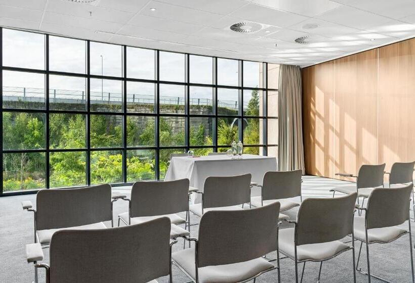 Corendon Amsterdam Schiphol Airport, a Tribute Portfolio Hotel