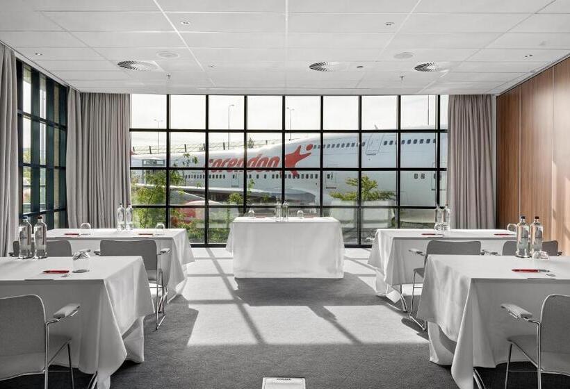 Corendon Amsterdam Schiphol Airport, a Tribute Portfolio Hotel