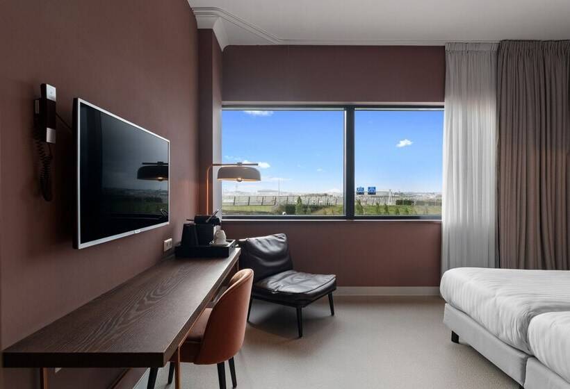 Corendon Amsterdam Schiphol Airport, a Tribute Portfolio Hotel