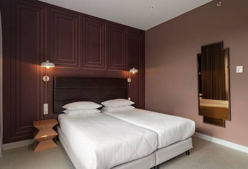 Corendon Amsterdam Schiphol Airport, a Tribute Portfolio Hotel