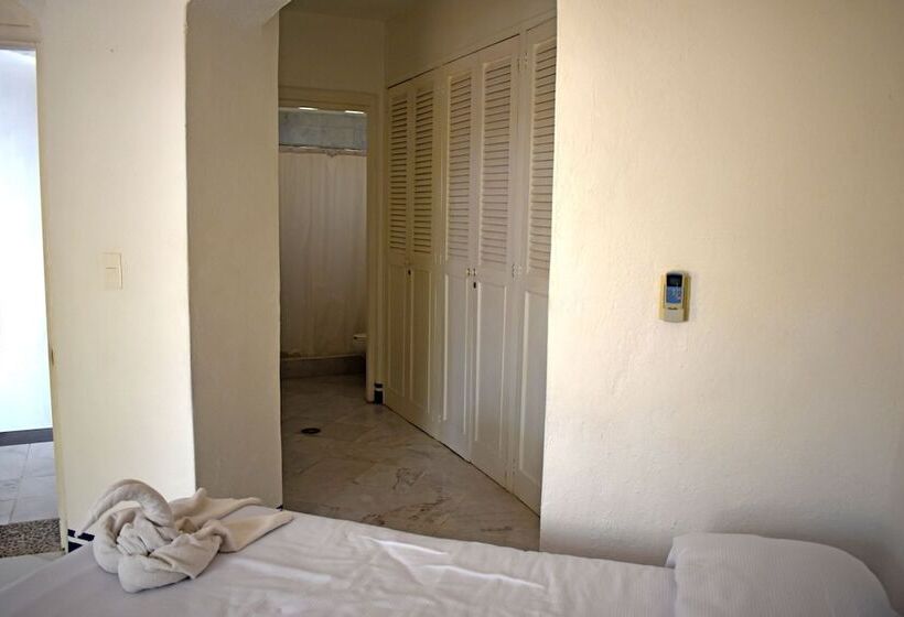 Отель Aca Suites Ixtapa