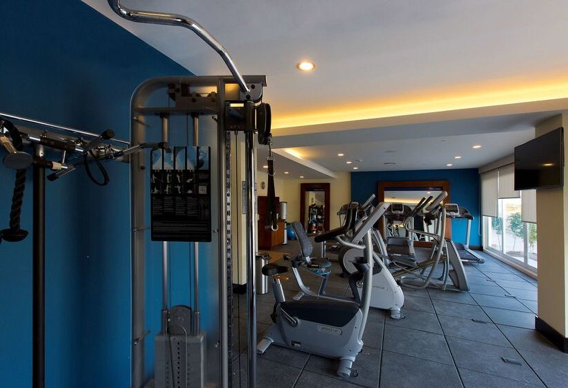 ホテル Hampton Inn & Suites by Hilton Paraiso