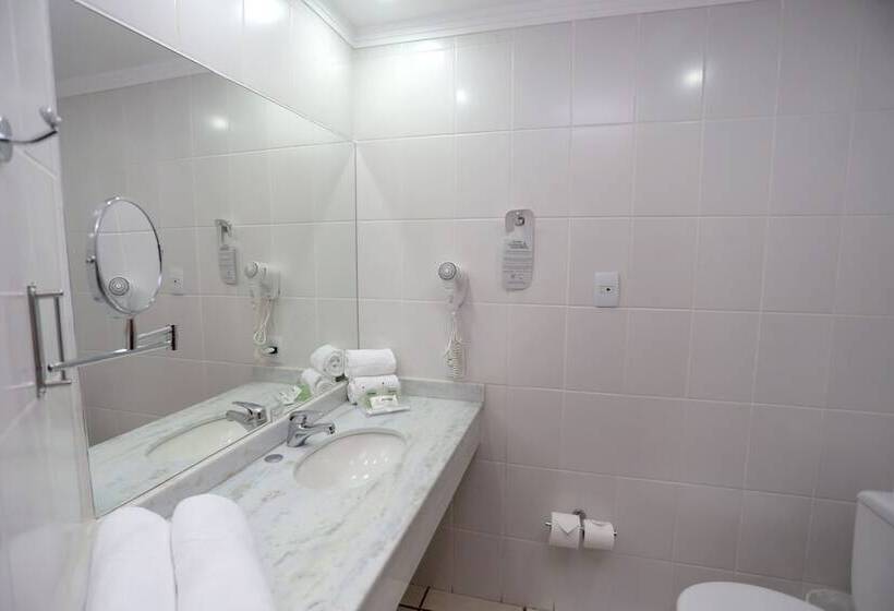 בית מלון כפרי Nacional Inn Bauru