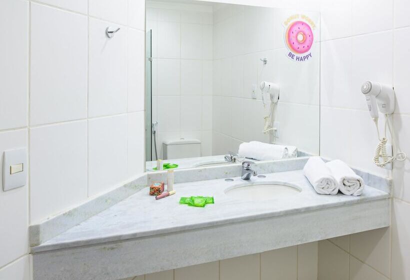 בית מלון כפרי Nacional Inn Bauru