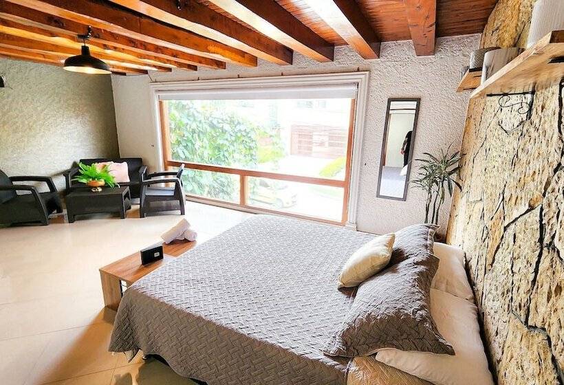 Отель Luxury Villa In Provenza