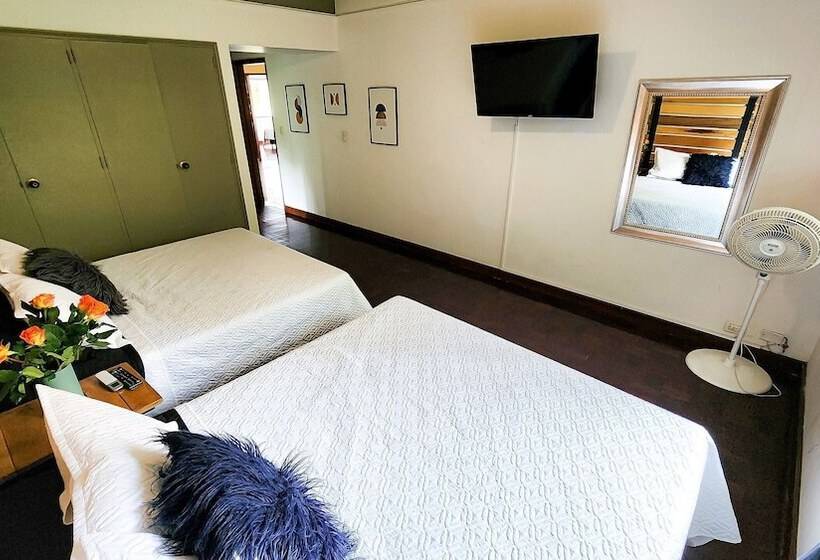 Отель Luxury Villa In Provenza