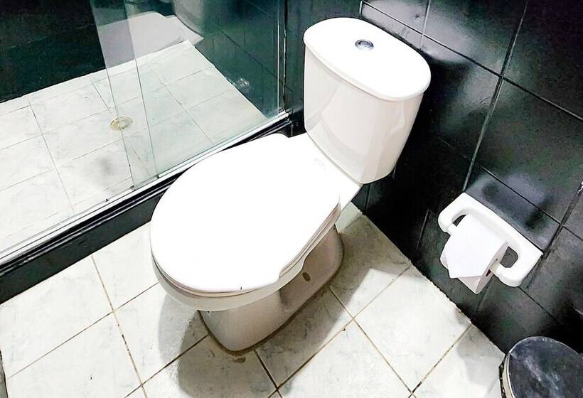 Отель Luxury Villa In Provenza