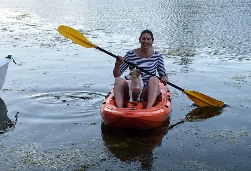 Admiralty Bed & Breakfast