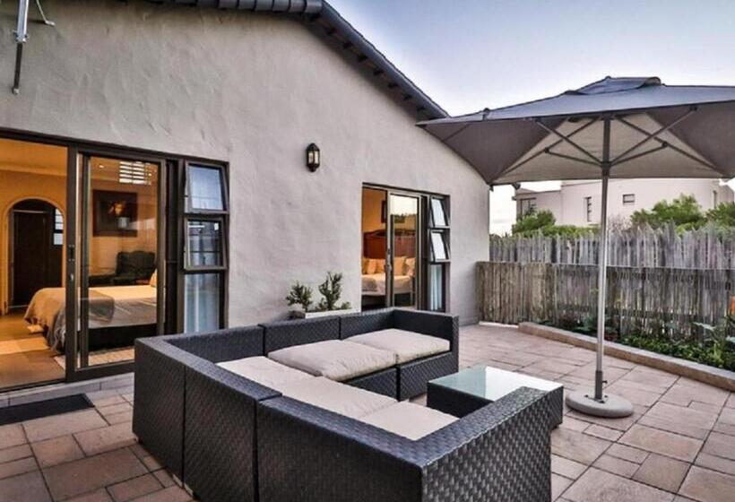 فندق صغير Afrovibe Beach Villa