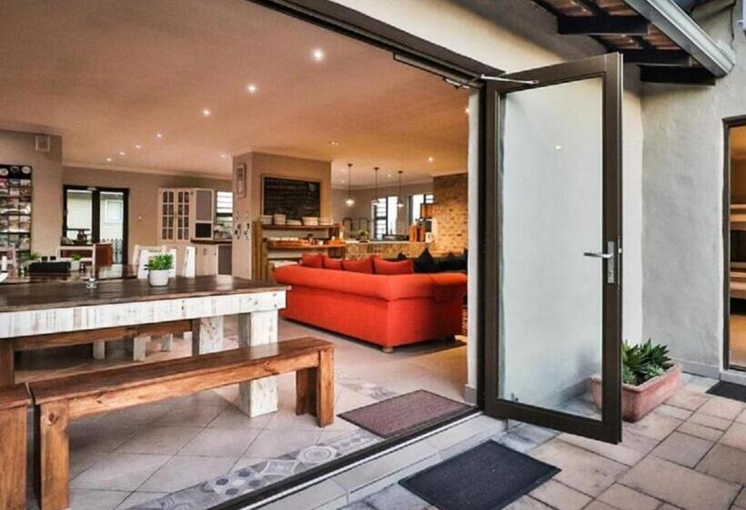 فندق صغير Afrovibe Beach Villa