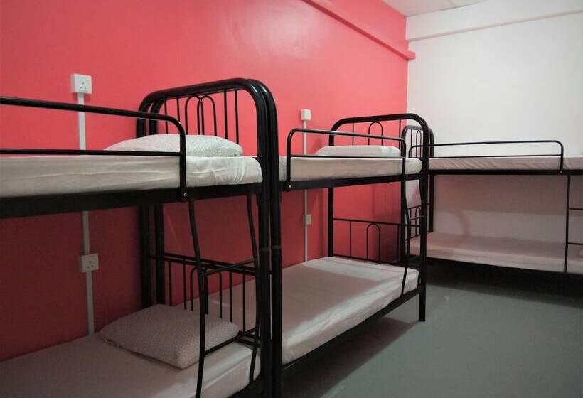 הוסטל Borneo Sandakan Backpackers