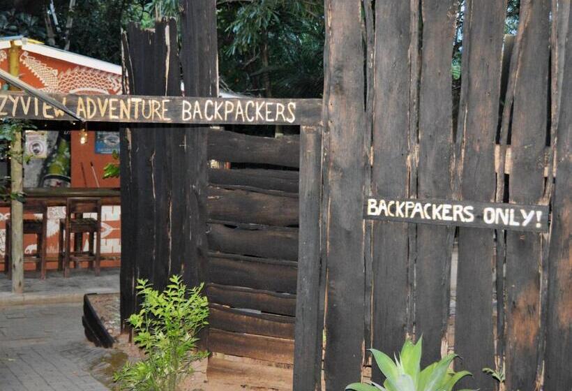 Общежитие Hazyview Adventure Backpackers