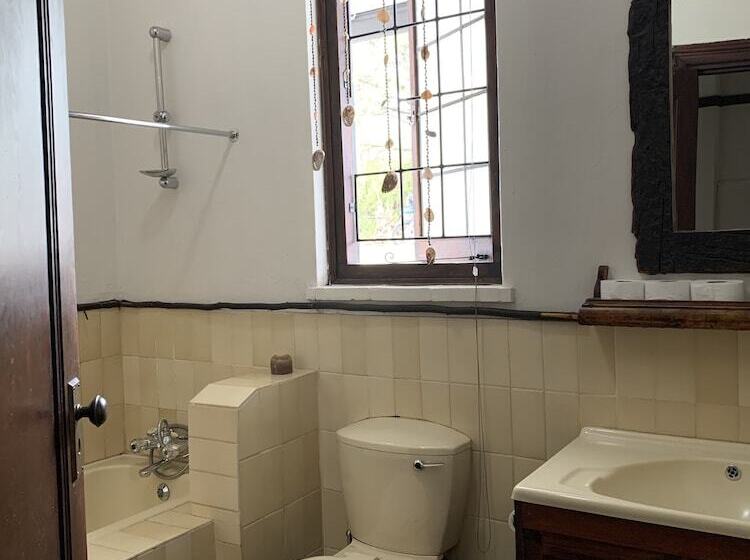 هاستل Karoo Soul