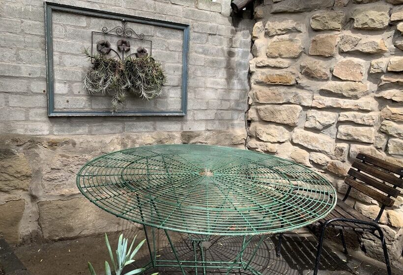 هاستل Karoo Soul